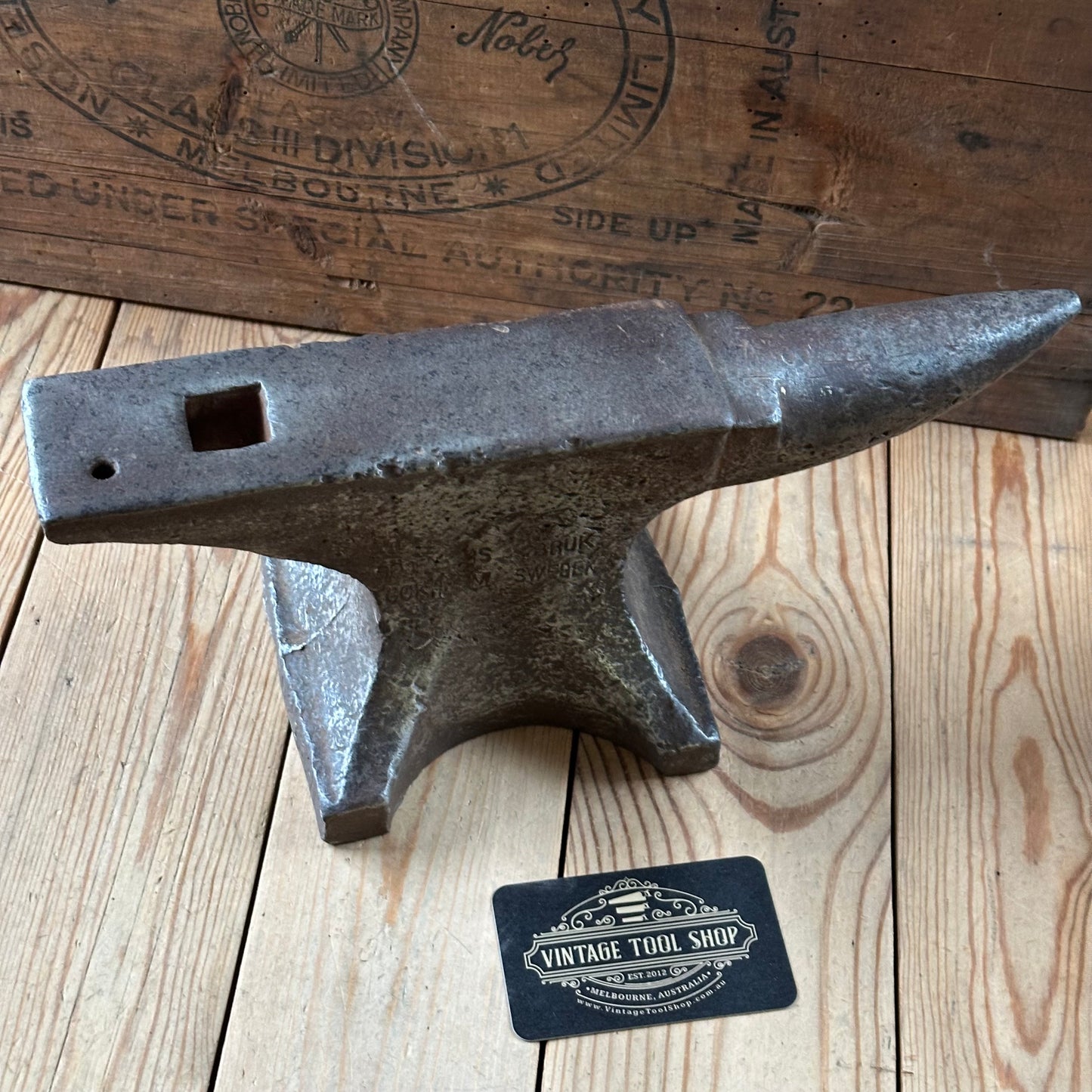 SOLD. H2386 INCREDIBLE! Vintage Sodefors Sweden 22lbs 1920s ANVIL