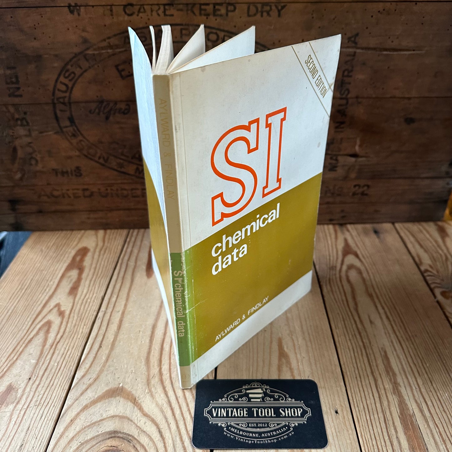 XBN37 Vintage 1978 SI Chemical Data BOOK by Aylward & Findlay