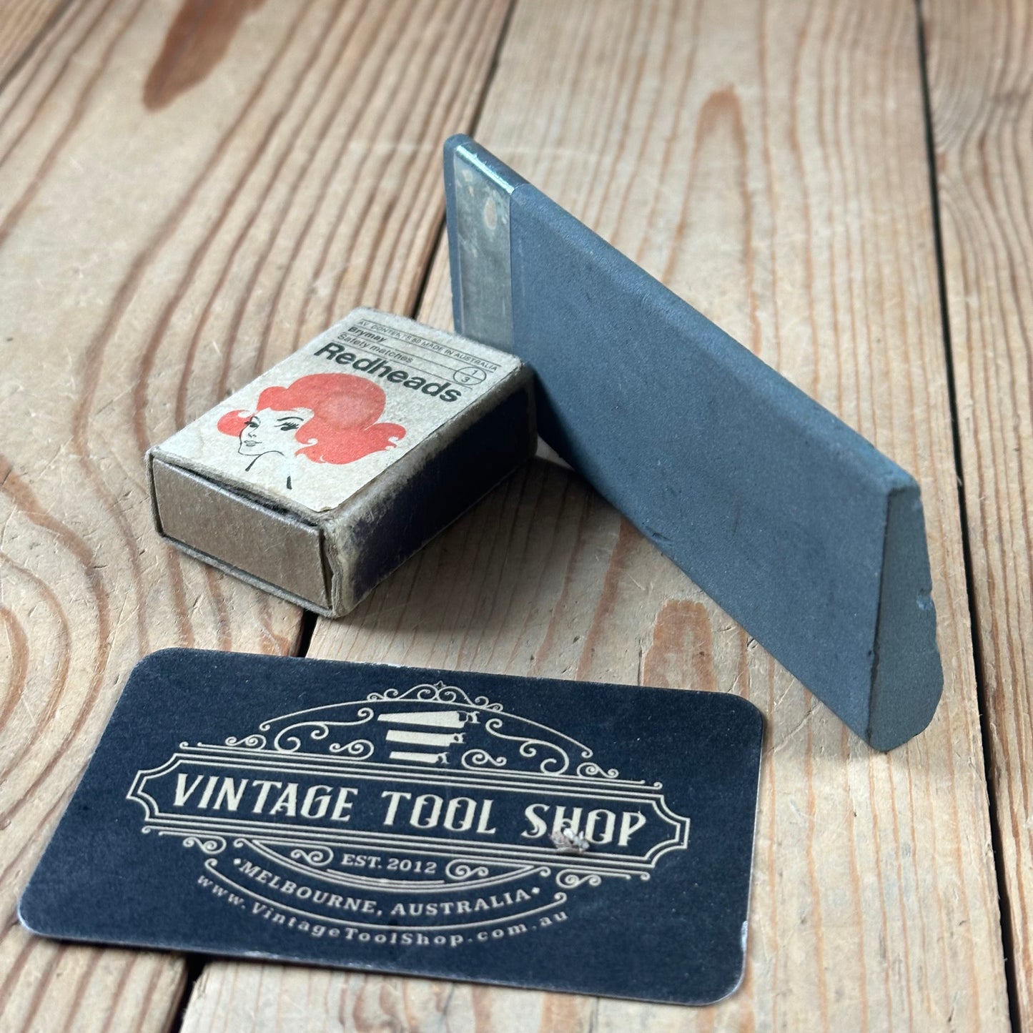 A394 Vintage FINE Carborundum SLIP STONE for gouges sharpening oilstone