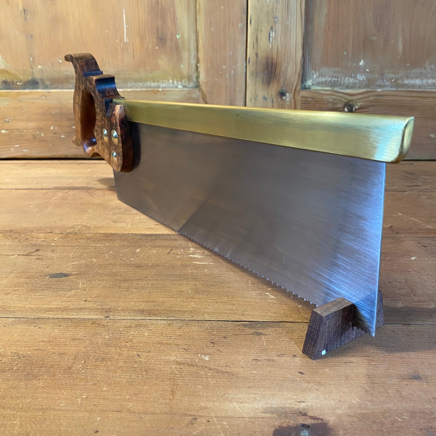 VHS194 HERITAGE SAWS Melbourne 14” KINGSTON 11ppi XCUT Carcass SAW with a Quilted TIGER MYRTLE handle