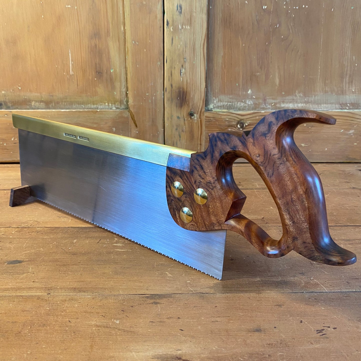 VHS194 HERITAGE SAWS Melbourne 14” KINGSTON 11ppi XCUT Carcass SAW with a Quilted TIGER MYRTLE handle