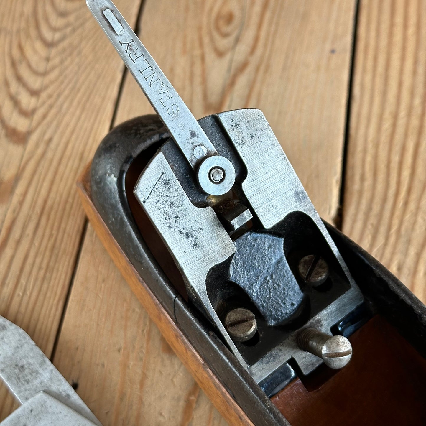 N1171 Antique STANLEY Rule & Level No.22 transitional PLANE