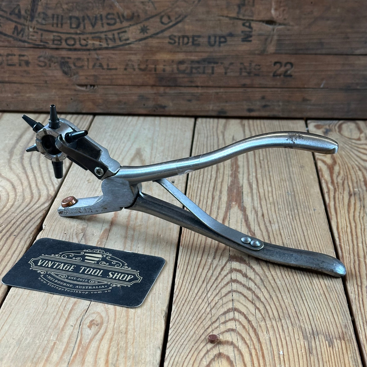 H2543 TIDY! Vintage LEATHER PUNCH Osborne USA