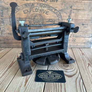 SOLD. H2153 Vintage DIXON England LEATHER SKIVER machine