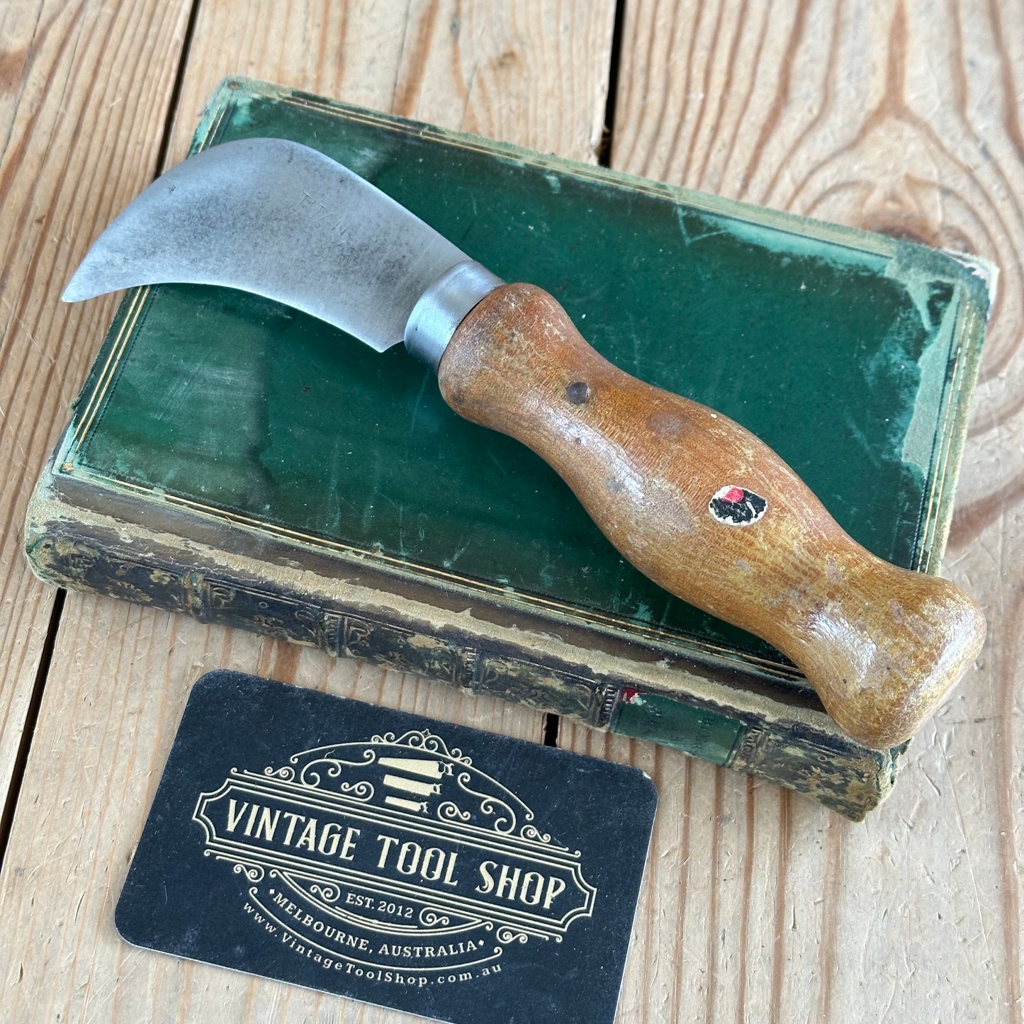 SOLD H1538 Vintage TITAN Australia HOOKED LEATHER KNIFE