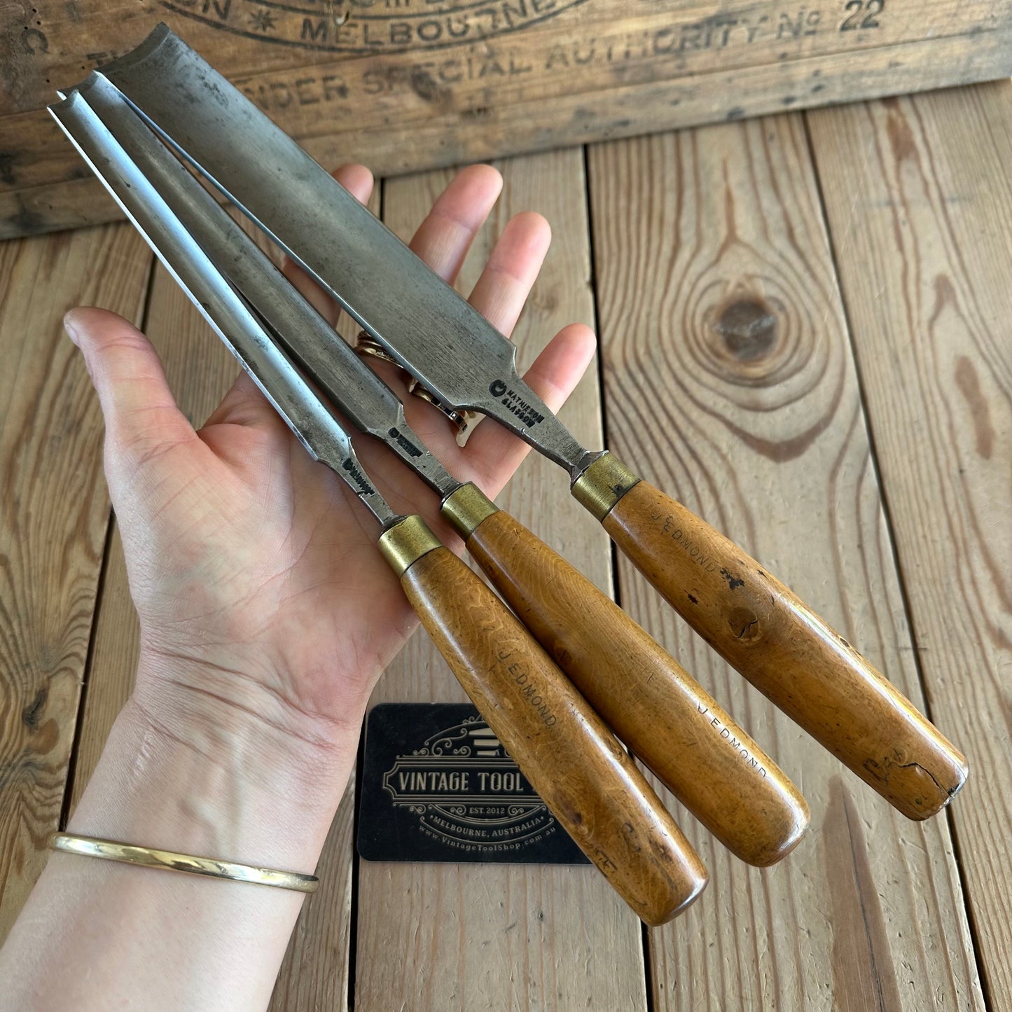 D1916 Vintage 3 x MATHIESON Scotland PARING Gouges CHISELS Boxwood Handles