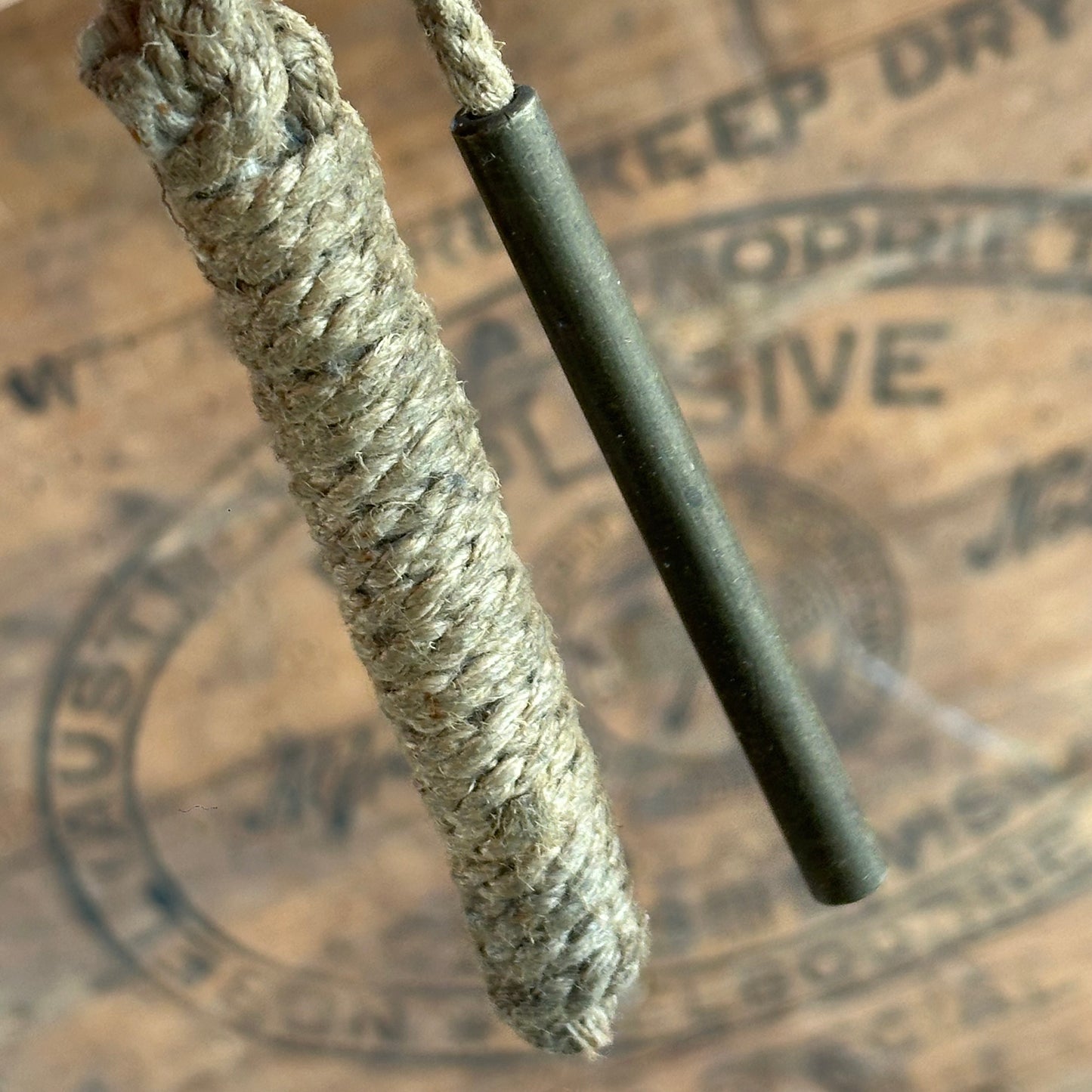 SOLD. H2257 Vintage WW1 SMLE Pull through and oil flask