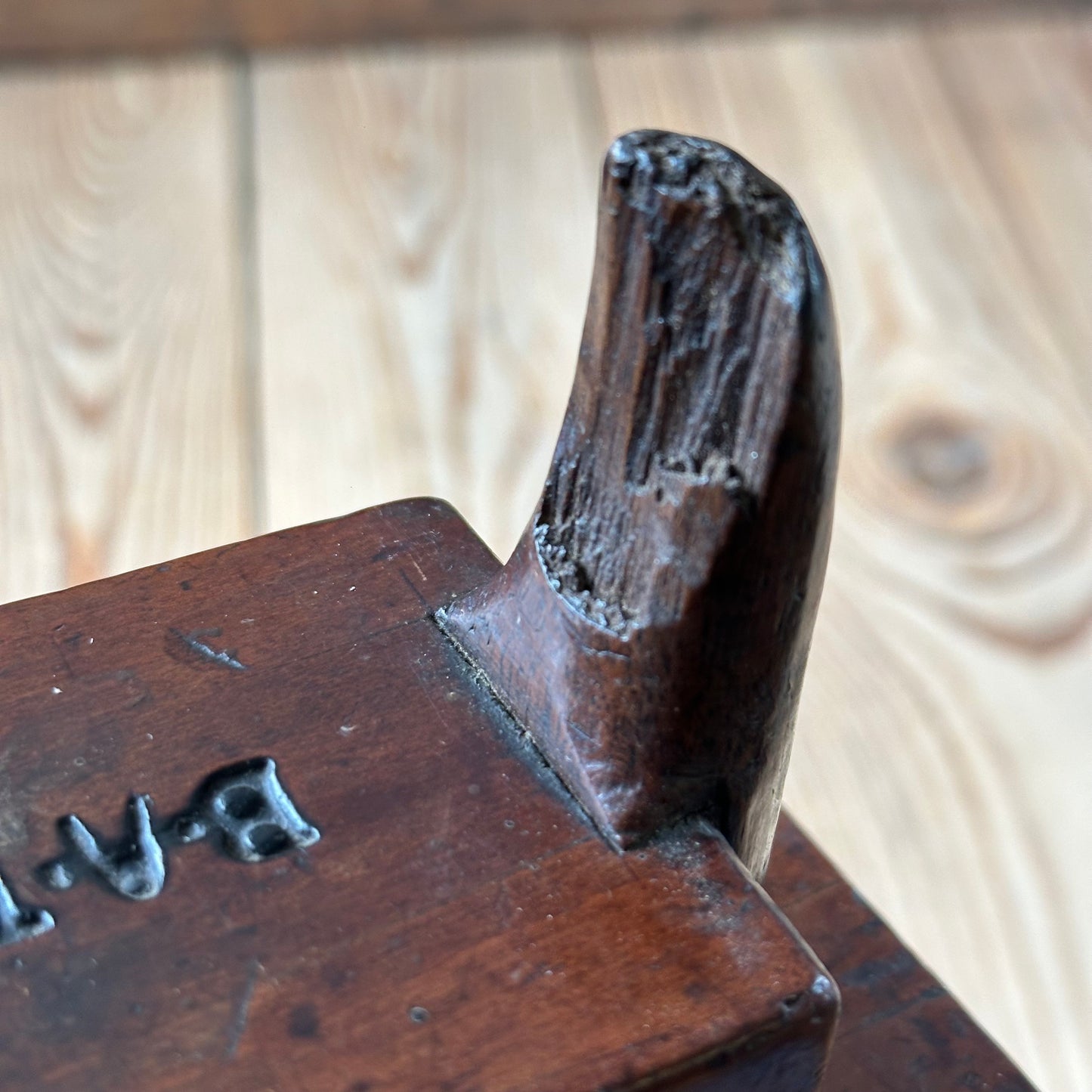Y187 Antique FRENCH FRUITWOOD Wooden PLANE display