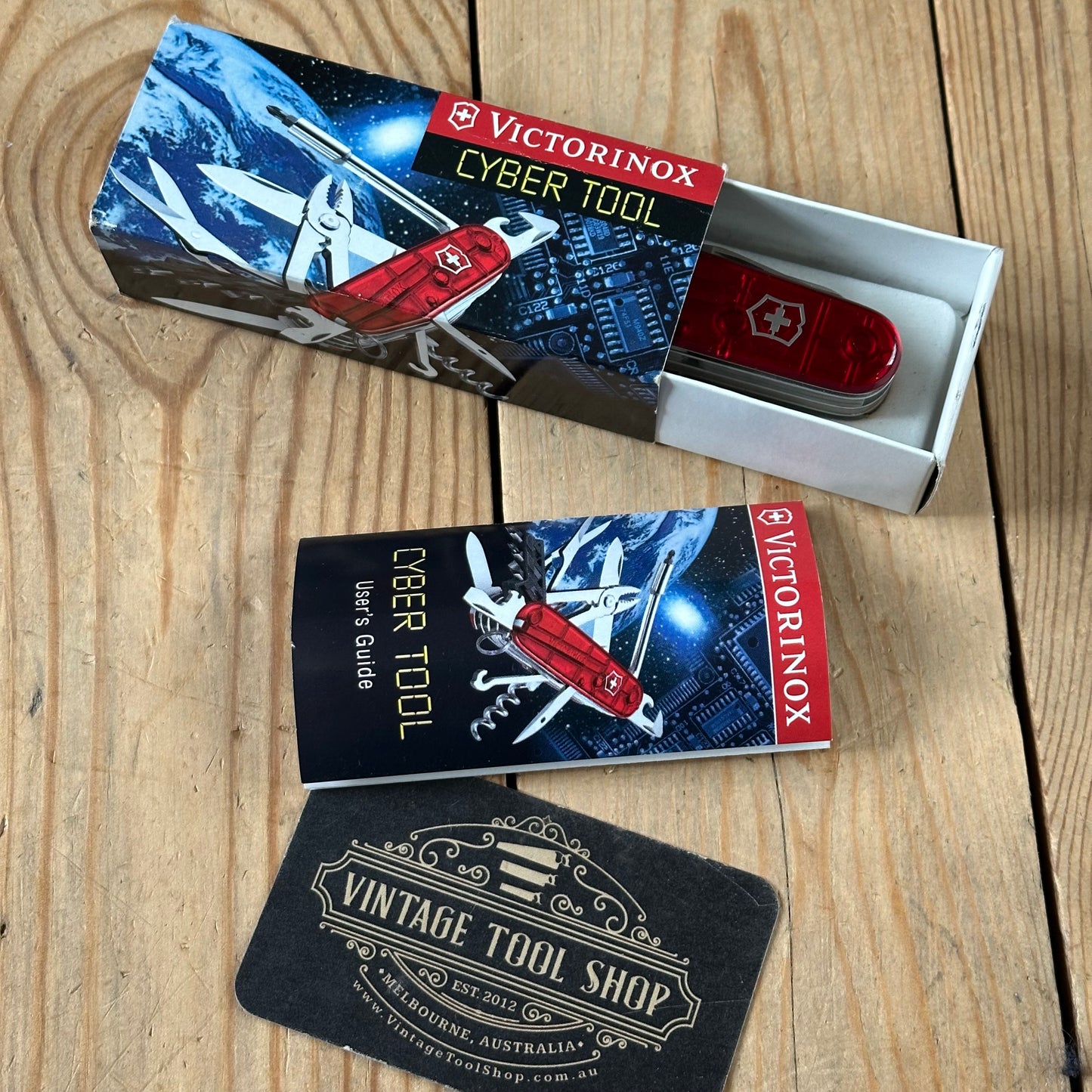 K54 NEW! Victorinox CYBERTOOL Medium SWISS ARMY KNIFE Victorinox
