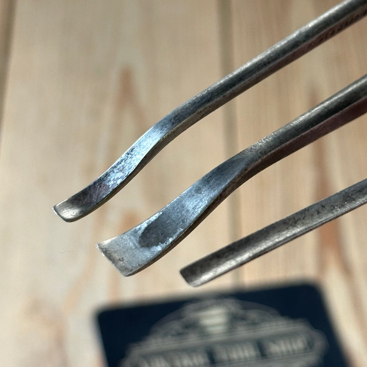 H2604 Vintage 3 x ADDIS England GOUGE CHISEL Carving Set