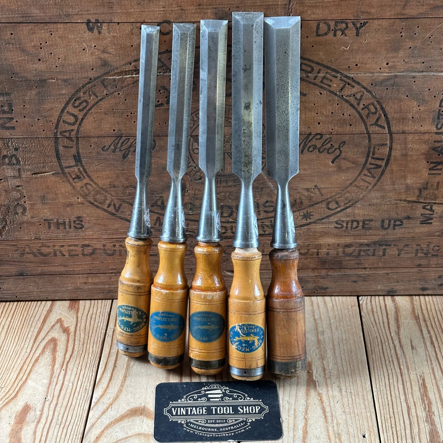 H2523 Vintage set of 5 x SWEDISH E.A. BERG Birch handled socketed BEVEL CHISELS