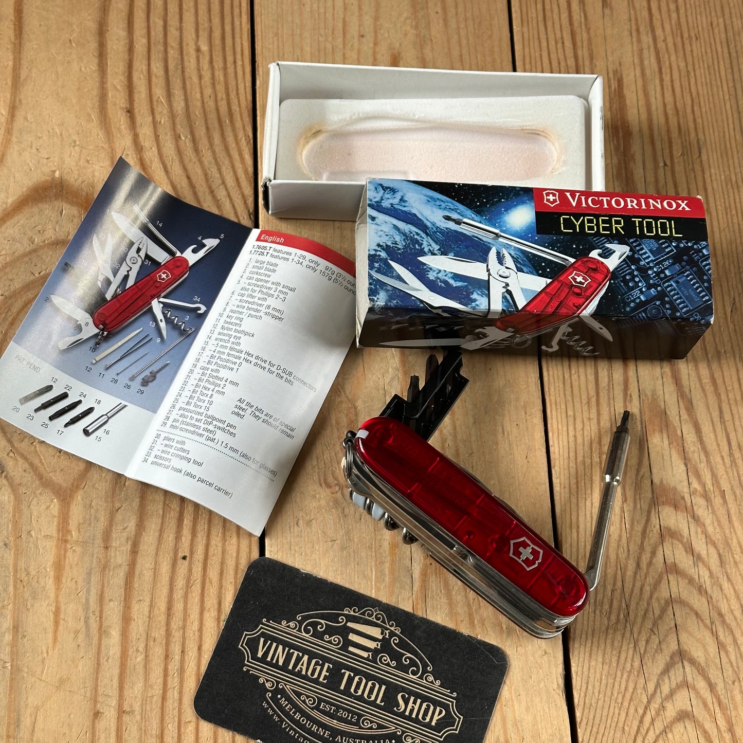 K54 NEW! Victorinox CYBERTOOL Medium SWISS ARMY KNIFE Victorinox