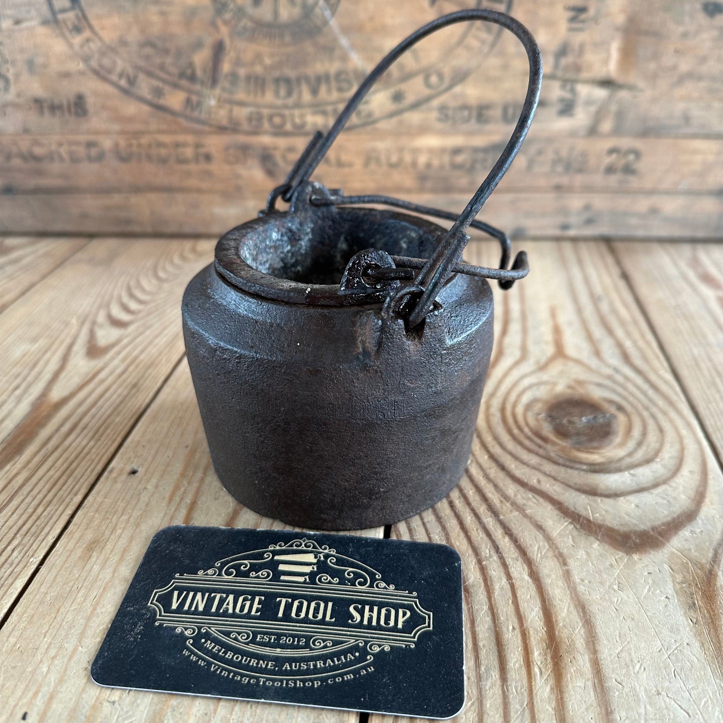 Y1177 Vintage Small CLARK & Co Cast Iron GLUE POT