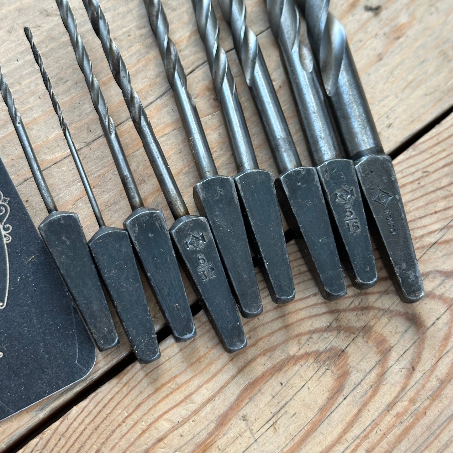 H2518 Vintage BOXED Set of 9 x CLEVELAND No:13 wood drill BITS brace BIT set