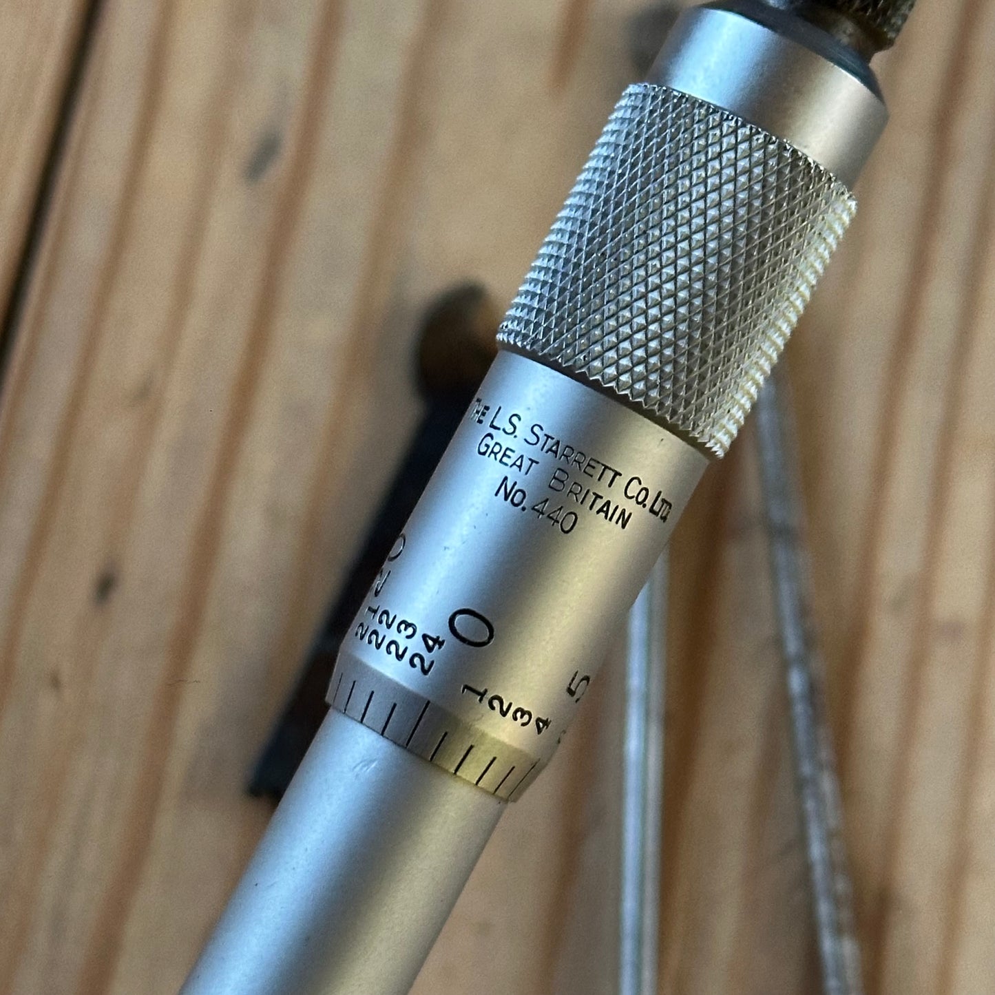 H2484 Vintage STARRETT No:440 DEPTH MICROMETER set IOB