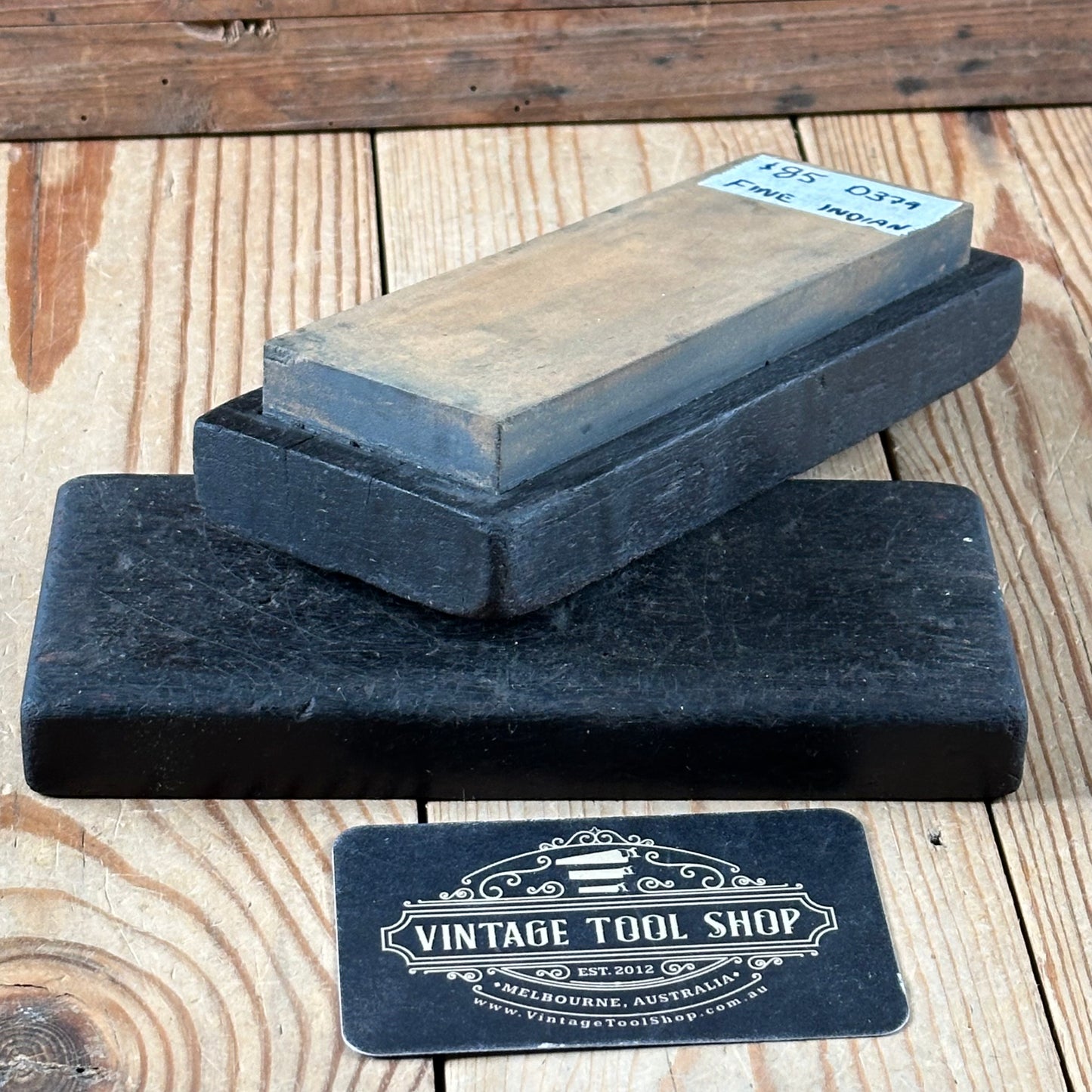 D379 Vintage Fine Norton India sharpening STONE in Mahogany Box