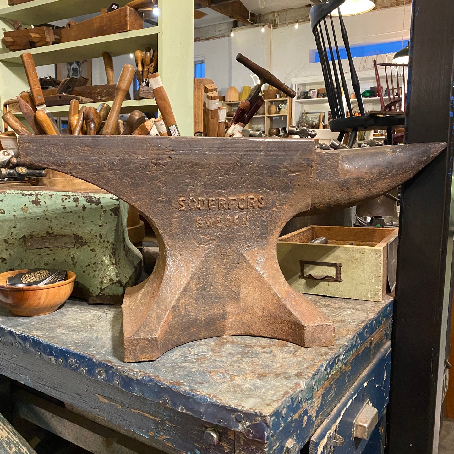H2428 Vintage 1924 SODERFORS 222lb 100kg Sweden ANVIL Blacksmiths tool PICK UP ONLY- NO FREIGHT