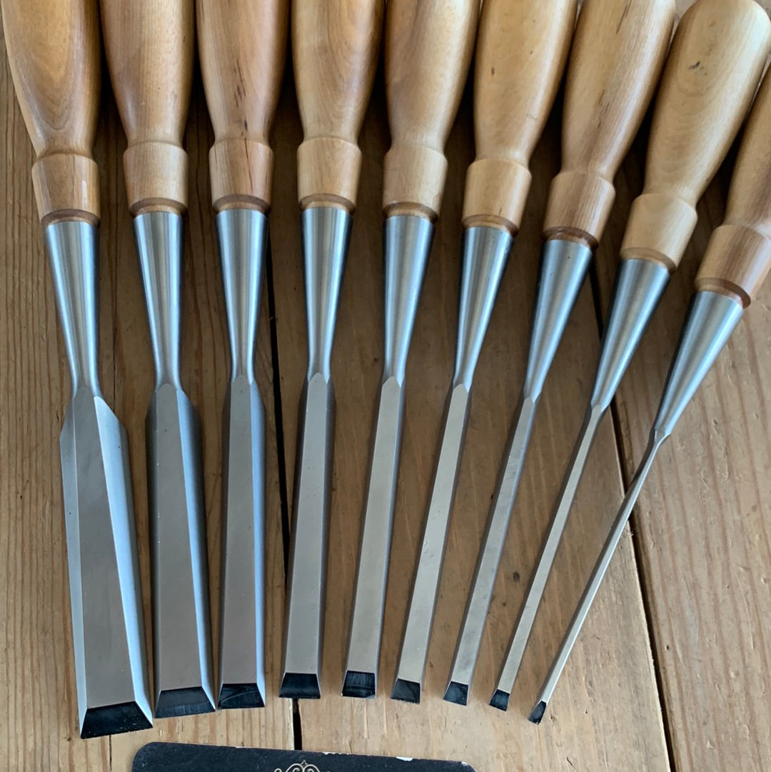 SOLD H513 Contemporary LIE NIELSEN USA 9 x socketed CHISEL SET
