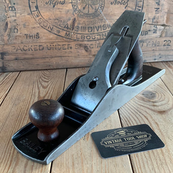 SOLD T8847 Vintage STANLEY USA No.5 1/2 Type 11 1910-18 PLANE with Rosewood handles