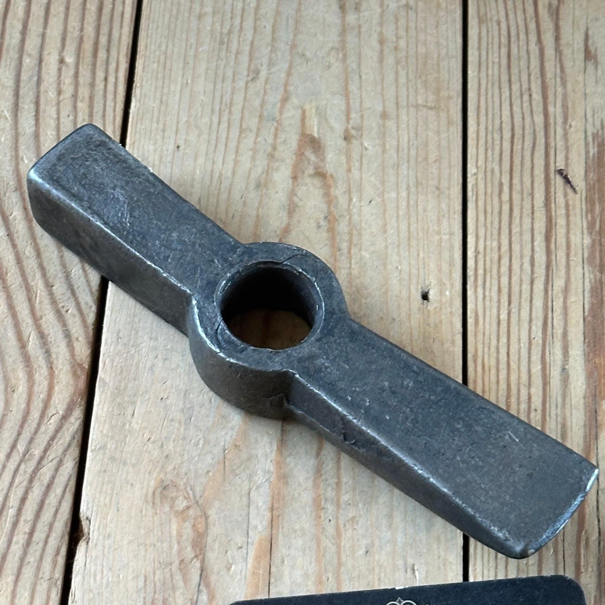 H2657 Vintage STONEMASONS HAMMER HEAD