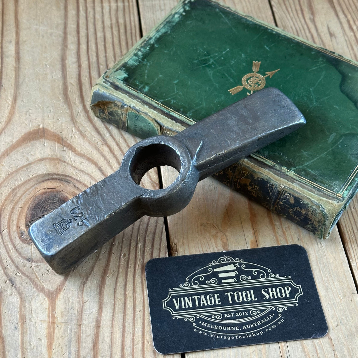 H2657 Vintage STONEMASONS HAMMER HEAD