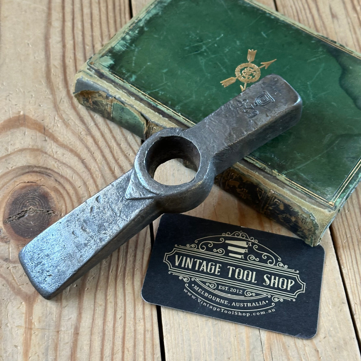 H2657 Vintage STONEMASONS HAMMER HEAD