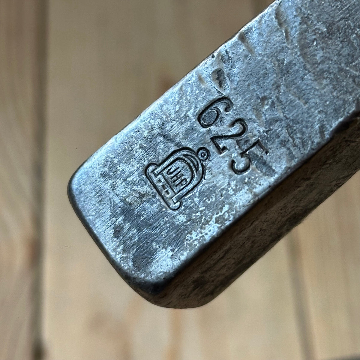 H2657 Vintage STONEMASONS HAMMER HEAD