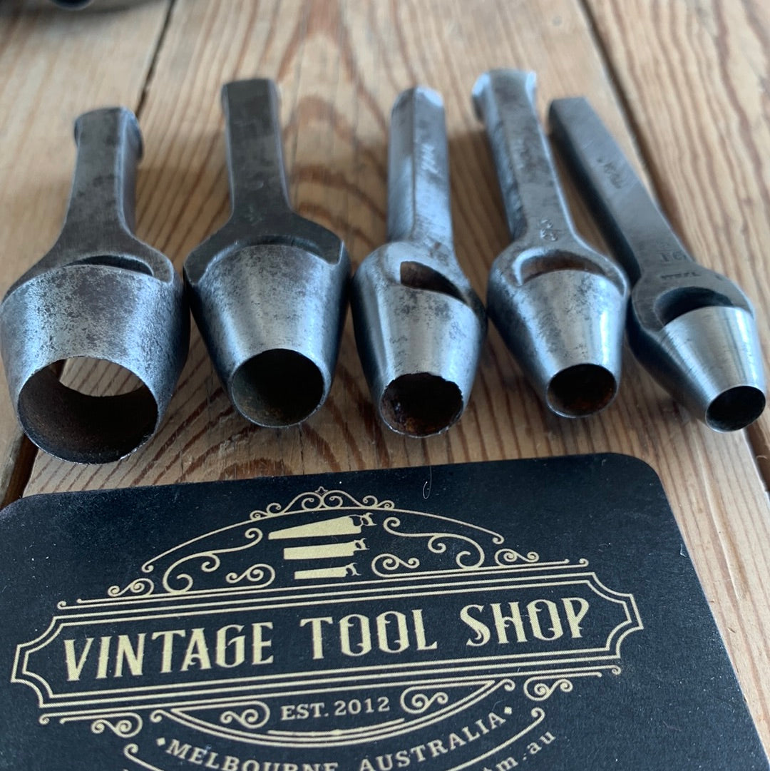 D669 Vintage set of 8 x LEATHER PUNCHES