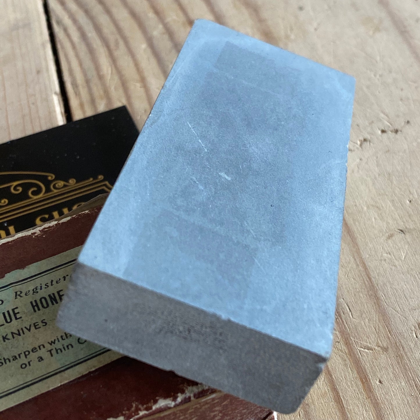 SOLD Vintage SCOTTISH DALMORE Blue water stone natural sharpening stone T519