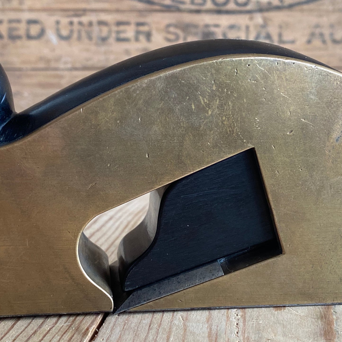 SOLD Antique EBONY & BRONZE infill shoulder PLANE T648