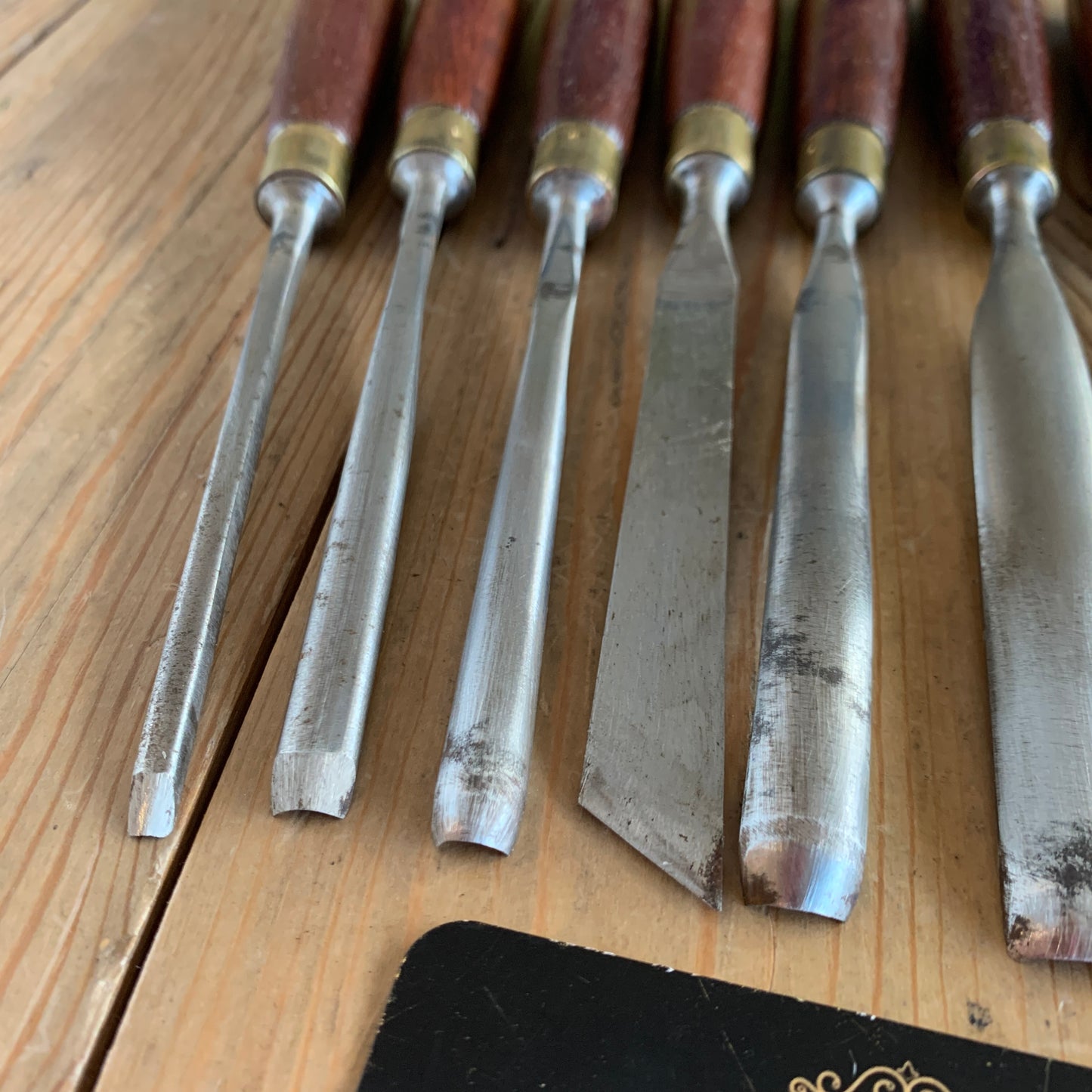 SOLD Vintage set of 6  + 2 MARPLES England Carving CHISELS No:M60A in box T8827