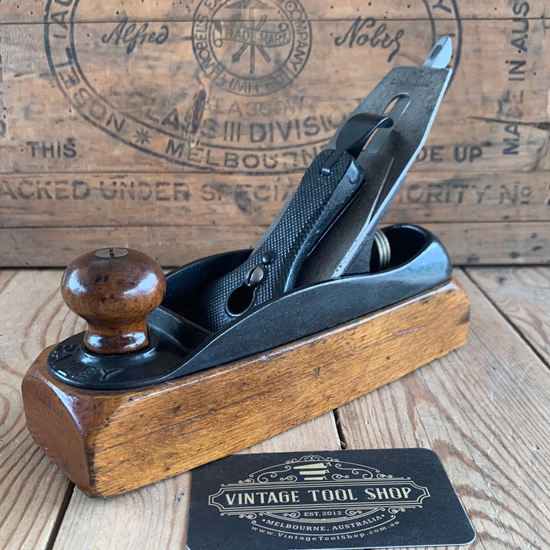 SOLD i77 Antique early STANLEY Rule & Level USA No. 24 transitional plane