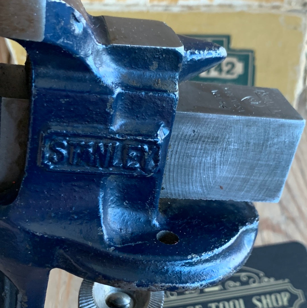 SOLD T9781 Vintage small STANLEY USA “Victor Vise” No.742 Sweetheart VICE IOB