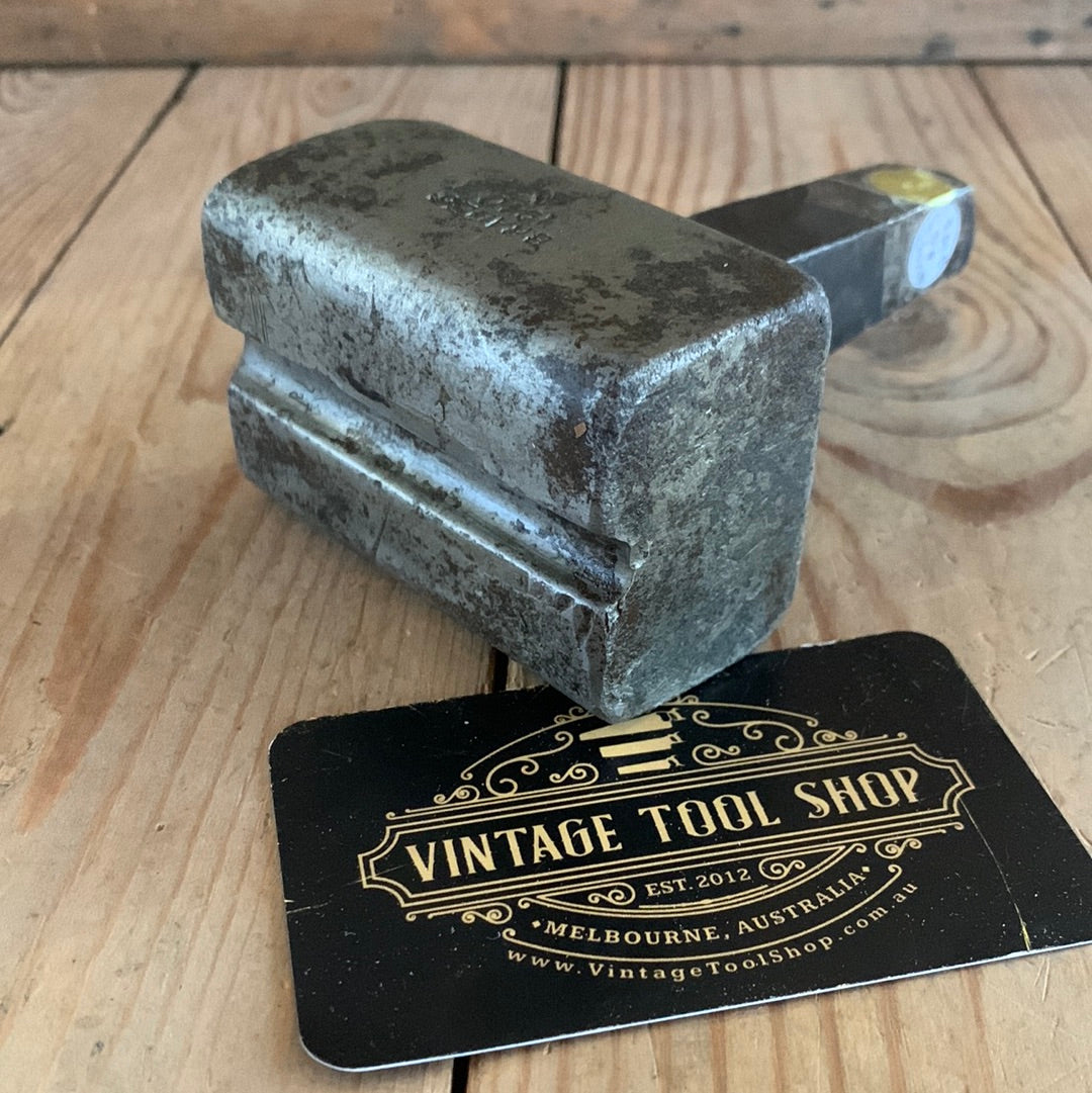 D193 Vintage 1940 BRADES England 3/8 HARDY anvil METALWORKING tool