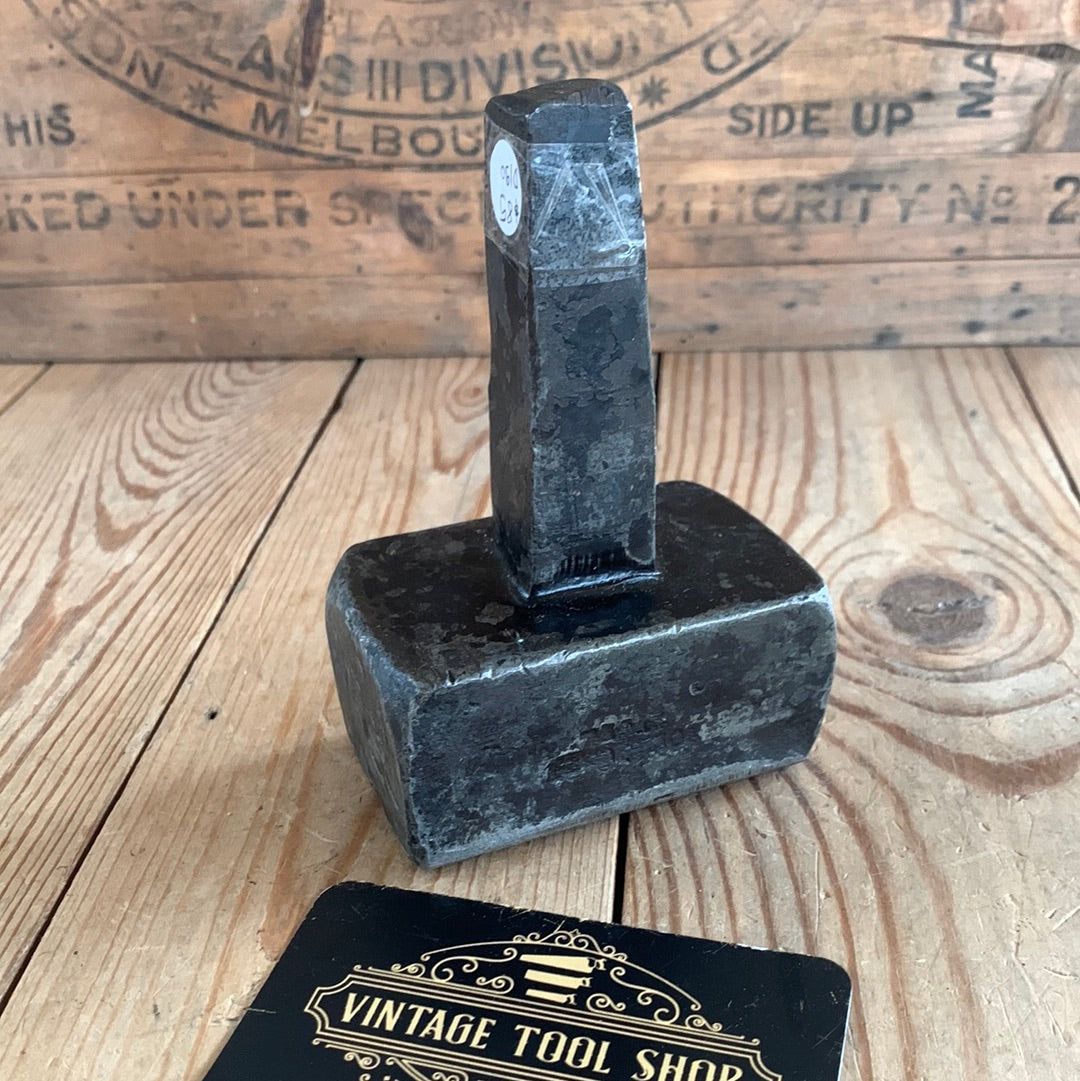 D190 Vintage Sheffield England 1939 HARDY anvil METALWORKING tool