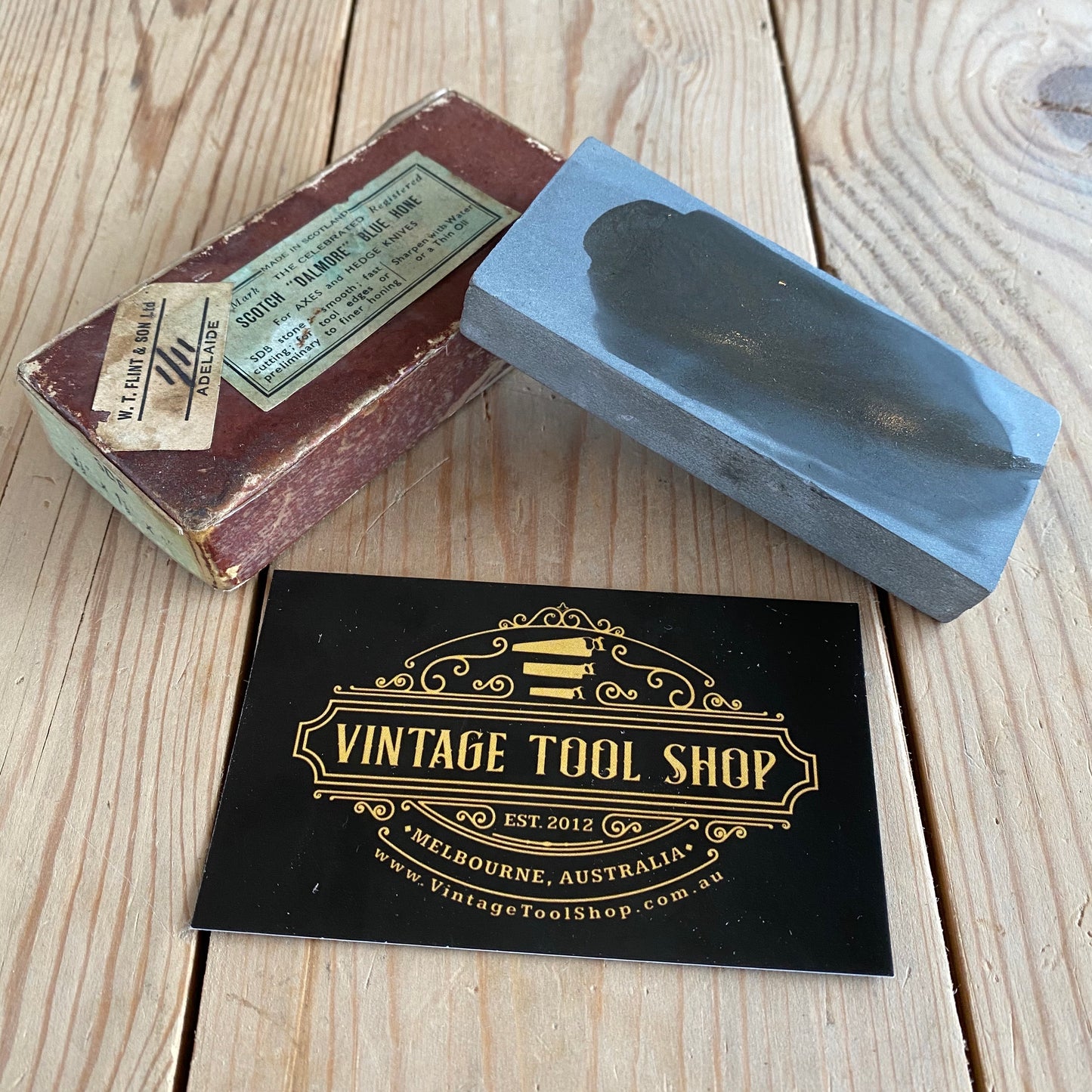 SOLD Vintage SCOTTISH DALMORE Blue water stone natural sharpening stone T519