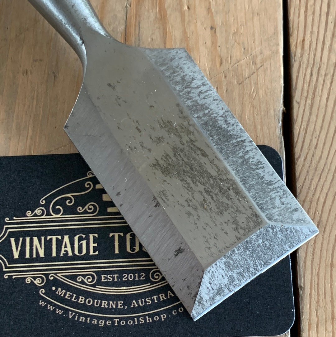 SOLD N63 Vintage E.A. BERG Sweden 1027 BEVEL BUTT CHISEL