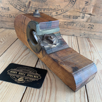 SOLD Antique RUSTIC ROUNDER spoke shave T8970