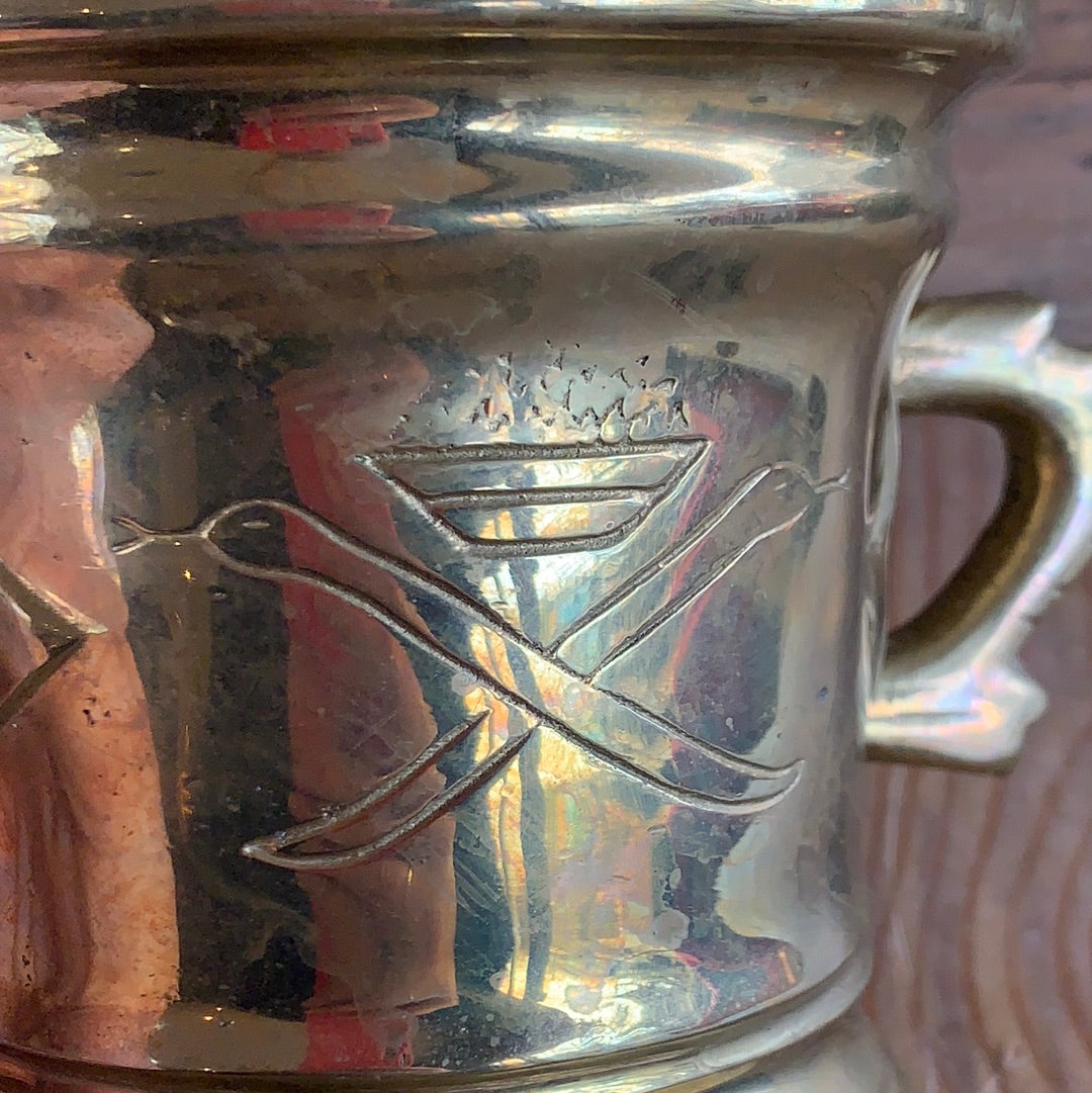 Vintage brass MORTAR & PESTLE display item T8667