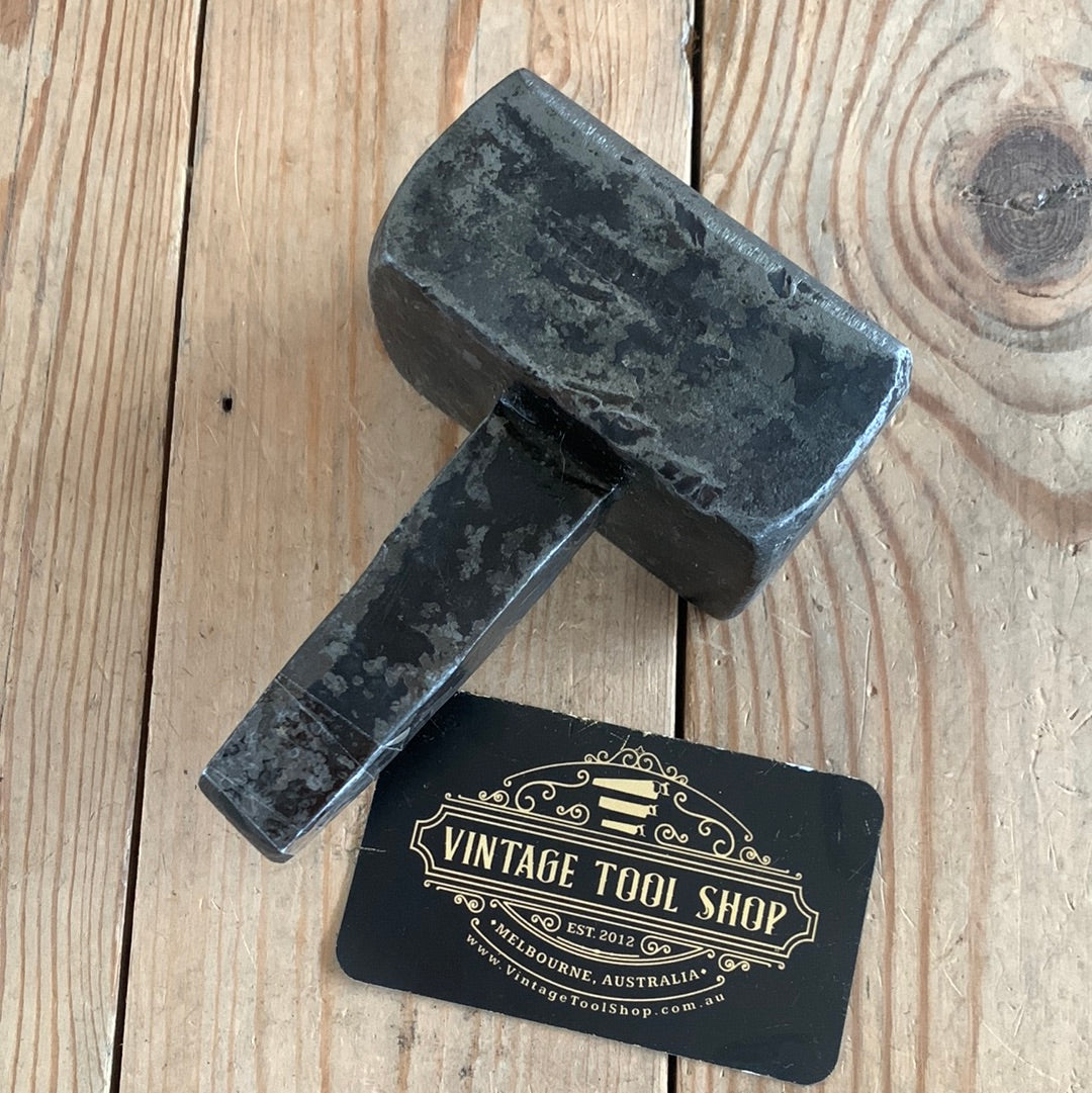 D190 Vintage Sheffield England 1939 HARDY anvil METALWORKING tool